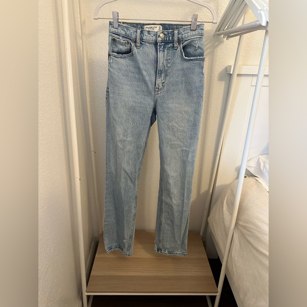 A&F 90s straight leg